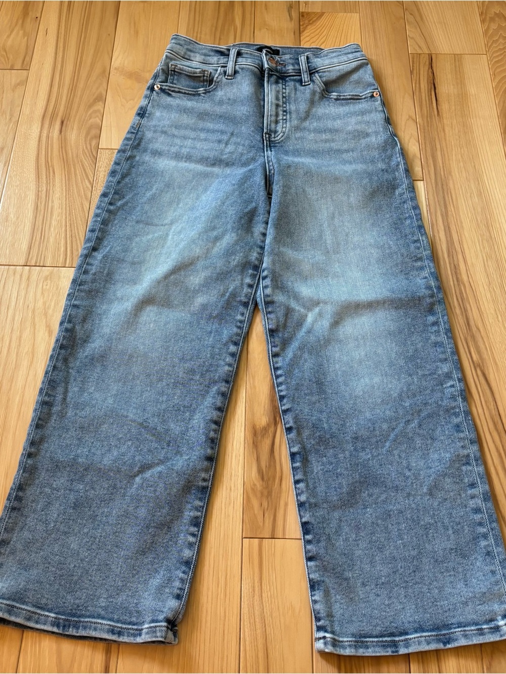 Express Cropped Wide Leg High Rise Hyper Stretch Jeans Size 2R